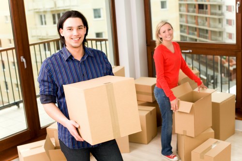 Secure storage unit options for temporary and long-term use in Wimbledon
